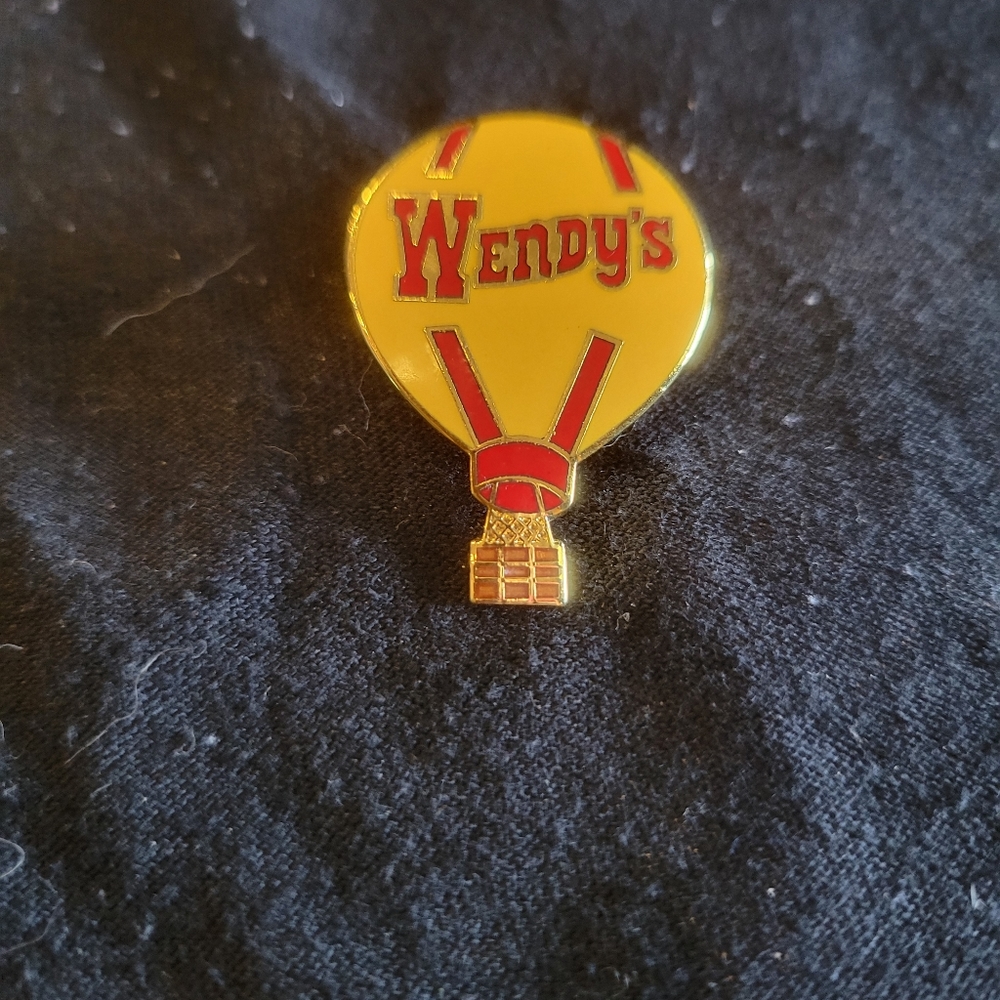 Wendy's Hot Air Ballon Pin